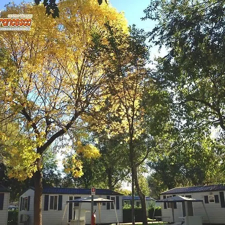 Villaggio San Francesco Πάρκο διακοπών 5*