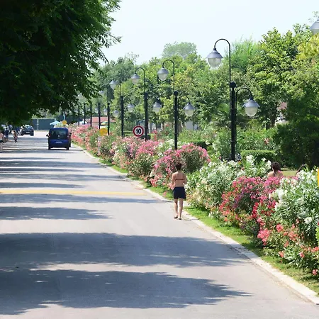 Vakantiepark Villaggio San Francesco 5*